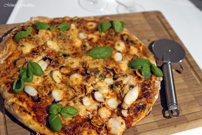 Pizza mit Meeresfrüchten