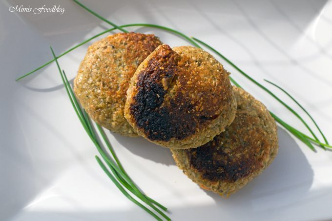 Chili-Feta-Dinkelbratlinge mit Haferflocken