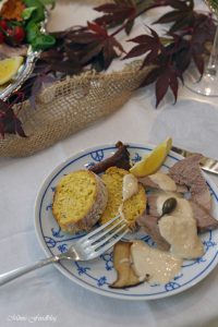 Vitello Tonnato mit Pilzen und Kürbisbrötchen Lecker in den Herbst mit BREE Wein 13