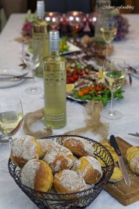 Vitello Tonnato mit Pilzen und Kürbisbrötchen Lecker in den Herbst mit BREE Wein 2