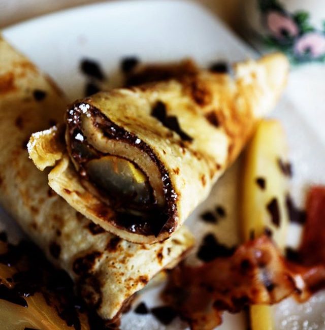 Schoko-Chai-Birnen Pfannkuchen mit Bacon