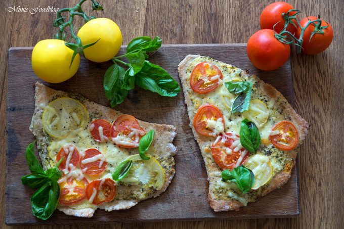 Tomatenfladen mit Roggenmehl
