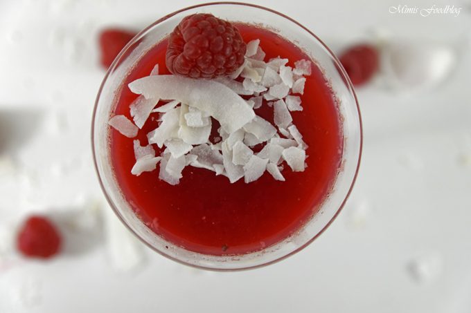 Sommerliches Kokos-Himbeer Dessert ~ ein Setting für den Besuch der Segeberger Zeitung
