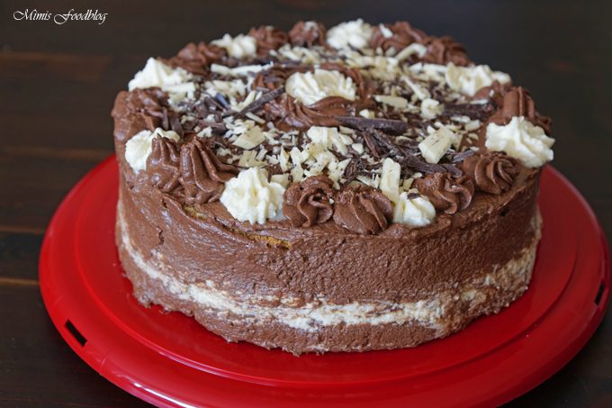 Schokoladensahnetorte ~ Black and White ~ Der doppelte Schokoladentraum