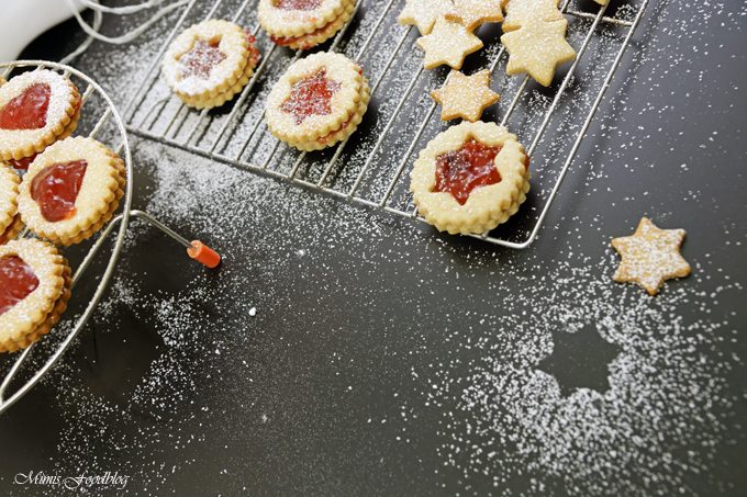 Gefüllte Linzer Plätzchen aus Dinkelmehl ~ die buttrig, zarten Klassiker im Advent