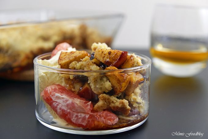 Apple Crumble mit Rum ~ ein Soulfood-Dessert mit feinstem Gekrümel