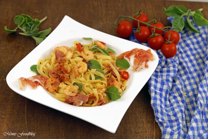 Pasta nach Saltimbocca Art mit Shrimps ~ ein italienischer Küchenklassiker variiert