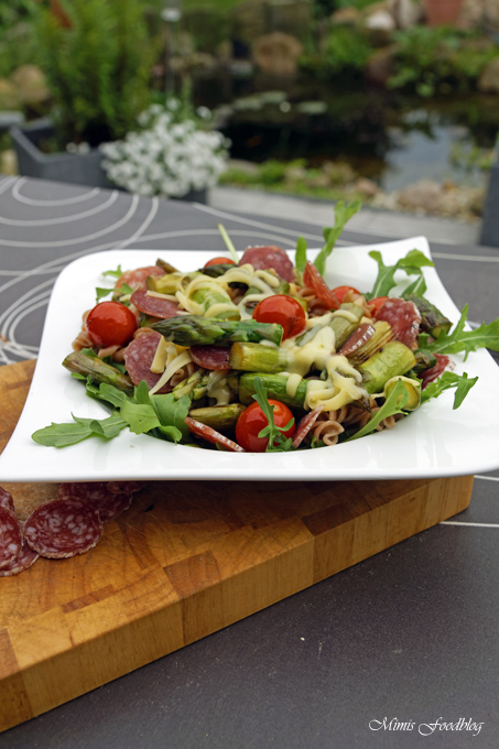 Vollkornpasta mit Spargel, Cocktailtomaten und Rucola ~ sommerliches ...